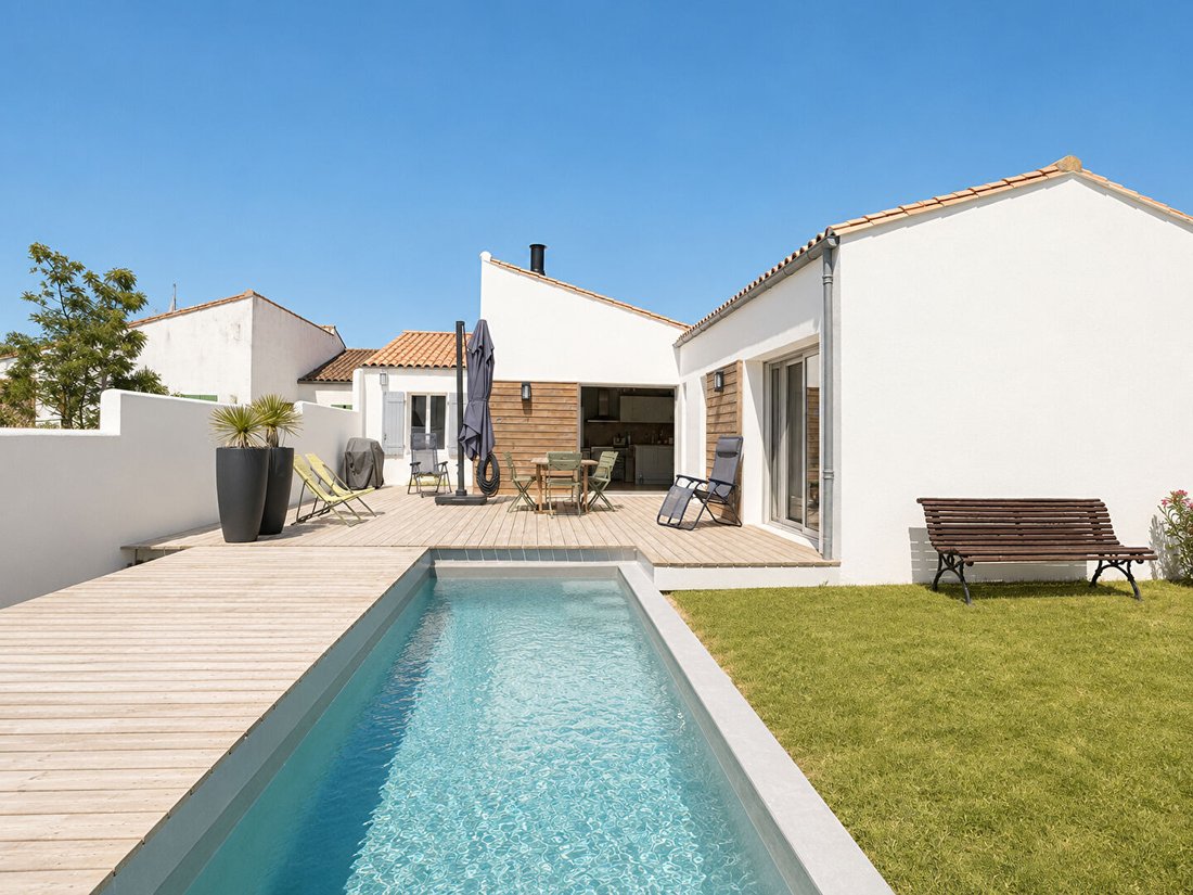 House in Sainte-Marie-de-Ré, Nouvelle-Aquitaine, France 2 - 18598287
