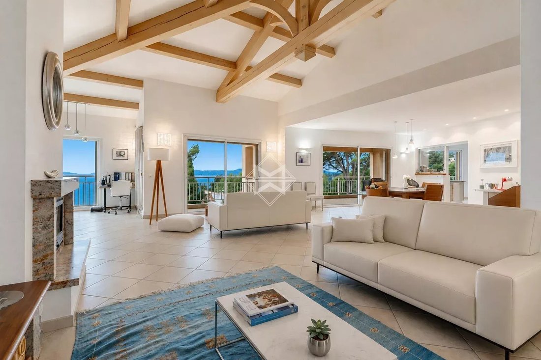 Villa in Le Lavandou, Provence-Alpes-Côte d'Azur, France 5 - 16872931