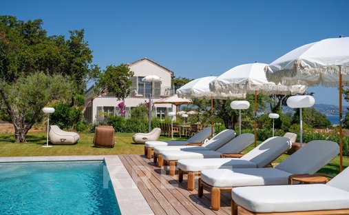Estate in Zone Est Diffuse, Saint-Tropez, France 1