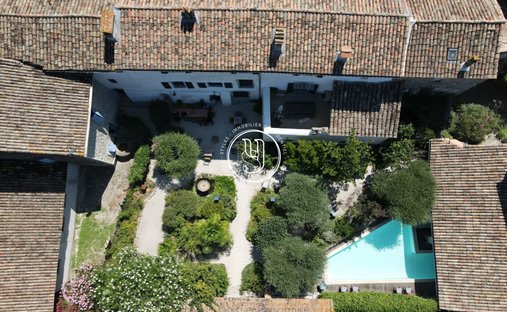 Villa a Uzès, Occitania, Francia 1