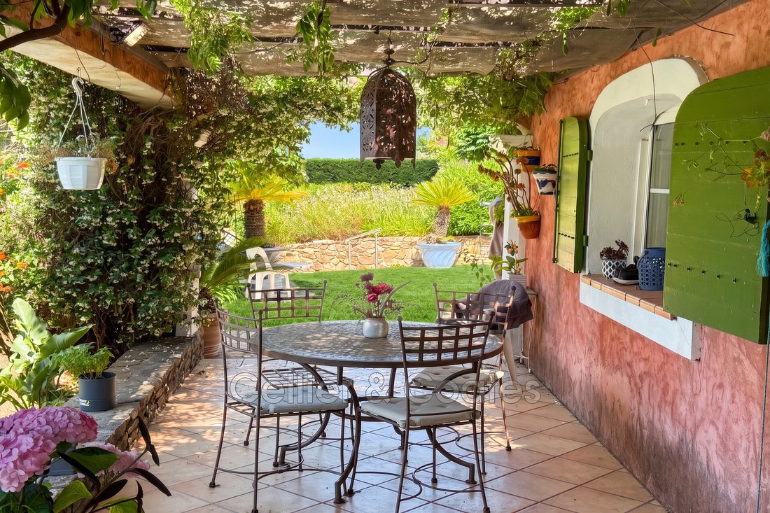 Villa in Nord Est, Bormes-les-Mimosas, France 3 - 18598109