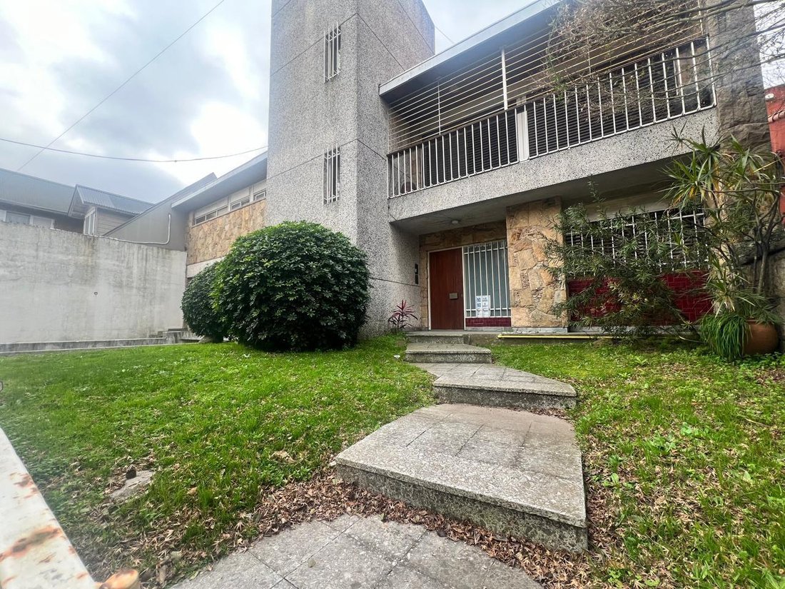 House in Banfield, Buenos Aires Province, Argentina 2 - 18598947