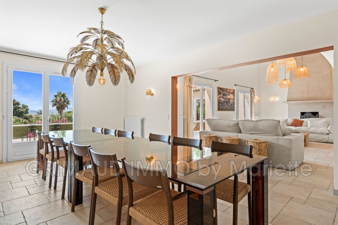 Villa in Grimaud, Provence-Alpes-Côte d'Azur, France 3 - 18598034