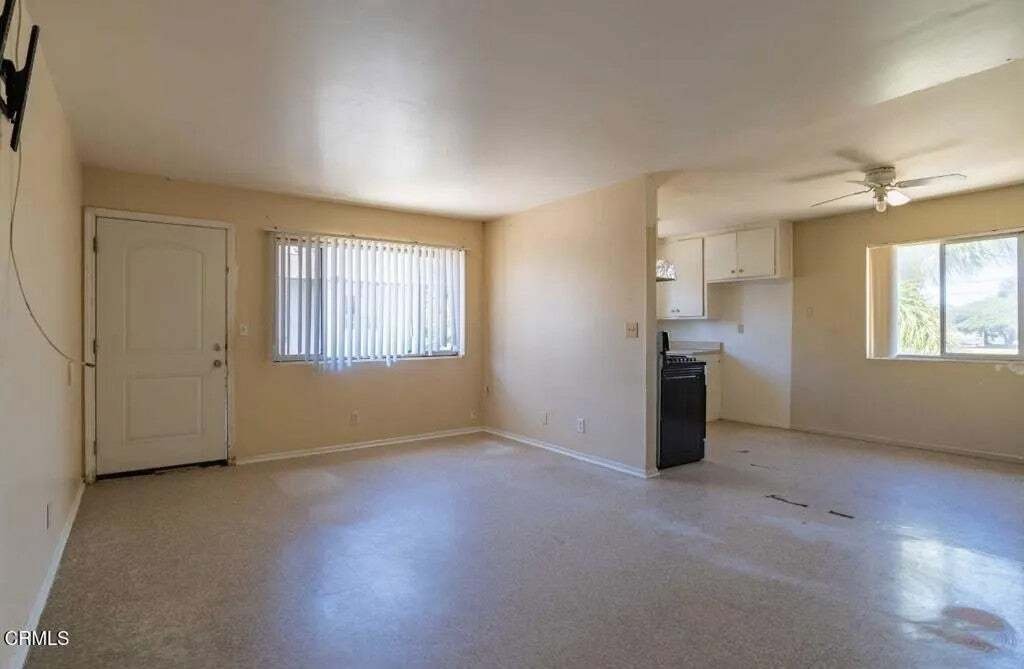 Oxnard, California, United States 4 - 17103417