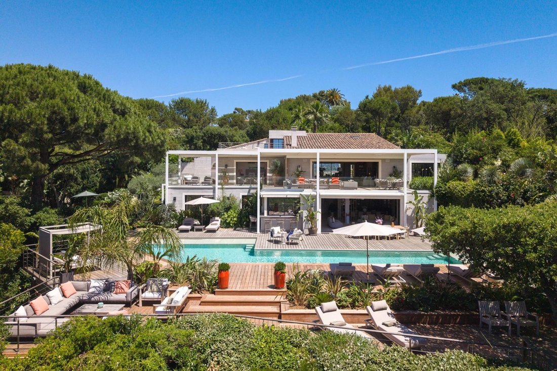 Villa in French Riviera, Provence-Alpes-Côte d'Azur, France 2 - 18598539