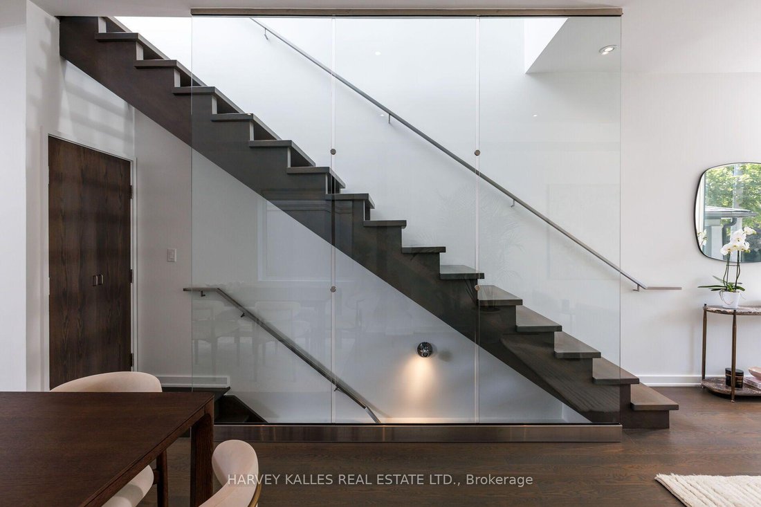 House in Toronto, Ontario, Canada 4 - 18603479