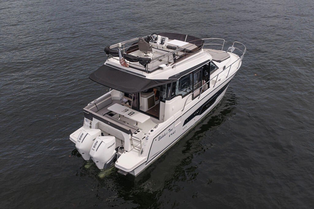 Flybridge in United States 5 - 18589122