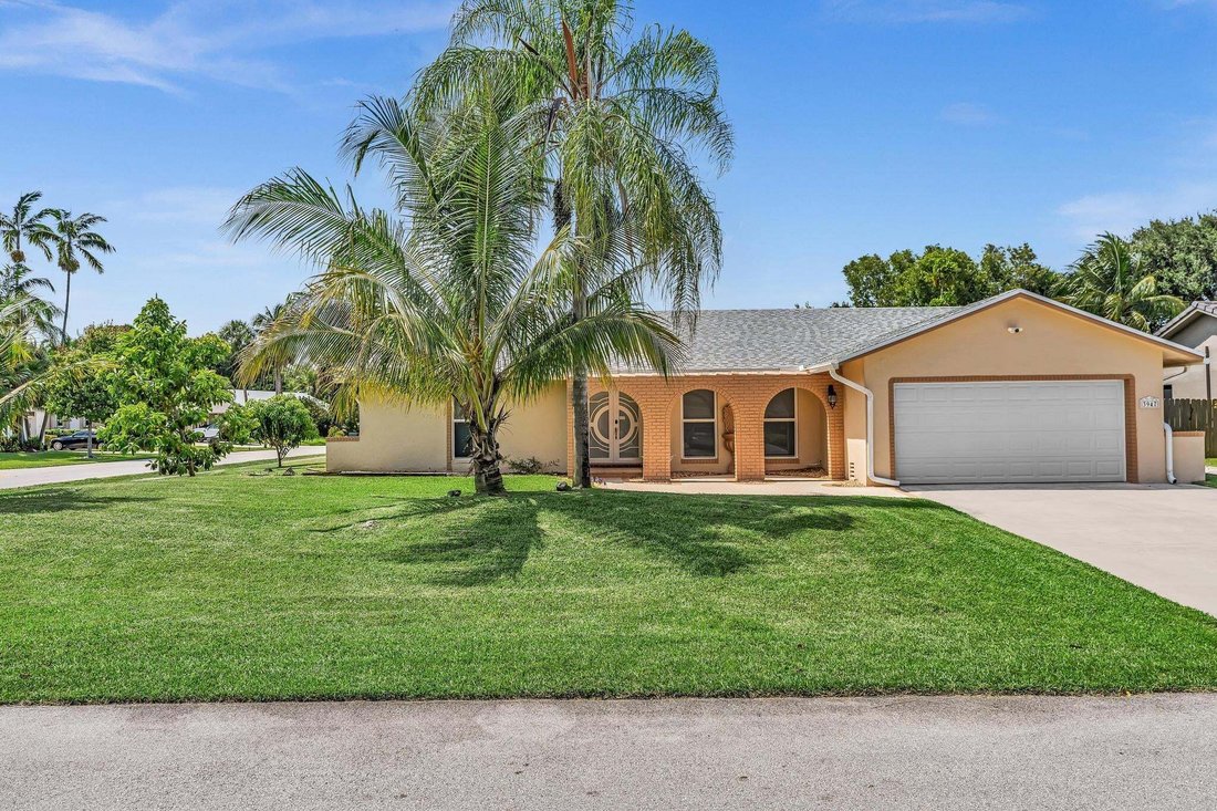 House in Coconut Creek, Florida, United States 4 - 18600697