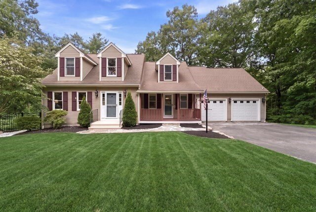 House in Webster, Massachusetts, United States 2 - 18522215