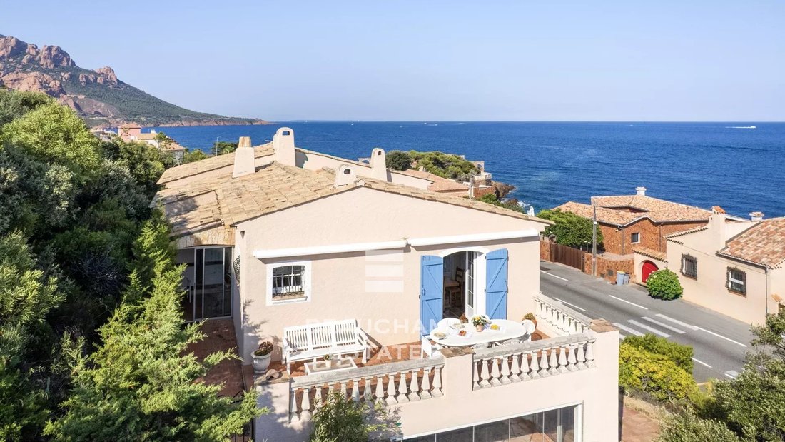 Villa in Le Dramont-Agay-Anthéor-Le Trayas, Saint-Raphaël, France 1 - 18598658