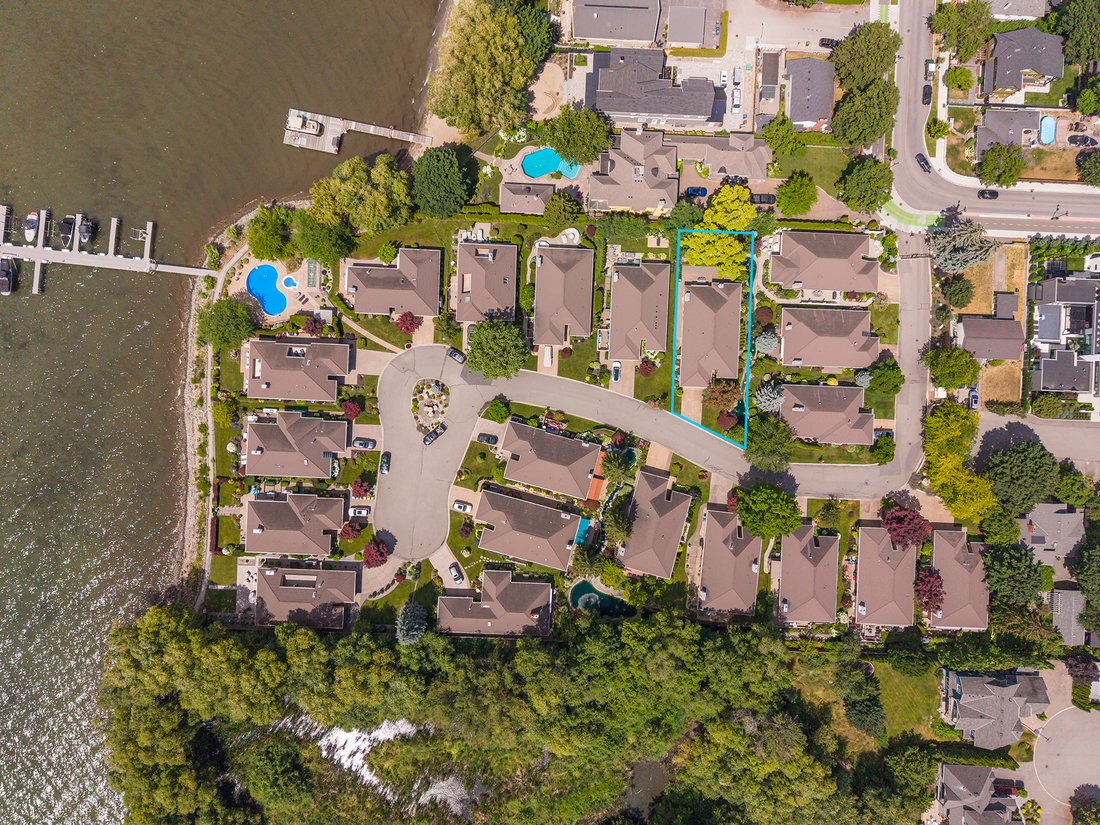 House in Kelowna, British Columbia, Canada 2 - 18257106