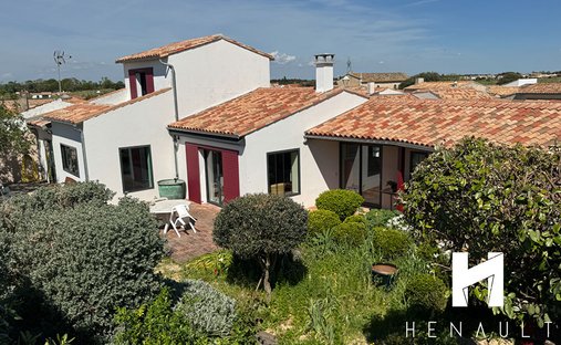House in Sainte-Marie-de-Ré, Nouvelle-Aquitaine, France 1