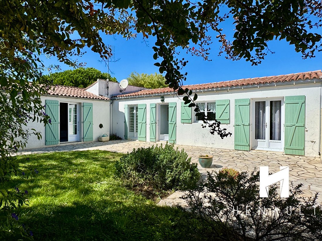 House in Le Bois-Plage-en-Ré, Nouvelle-Aquitaine, France 1 - 18598093