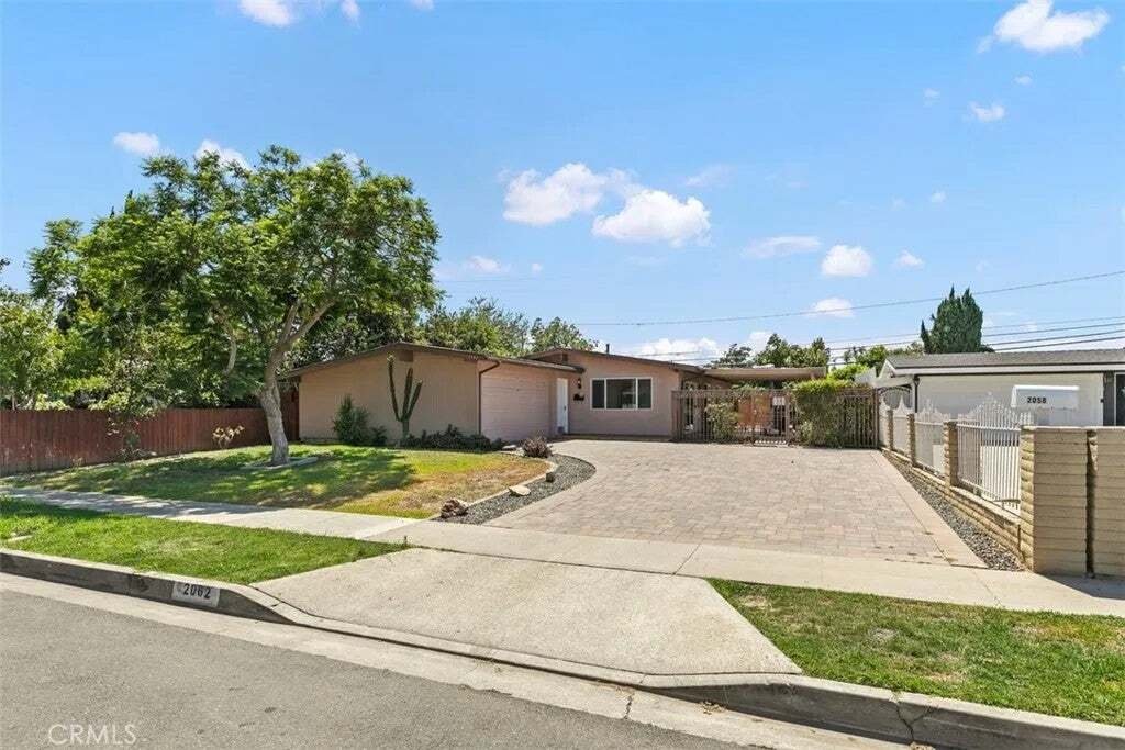 House in Santa Ana, California, United States 2 - 18602037