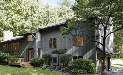 House in Simsbury, Connecticut, United States 1