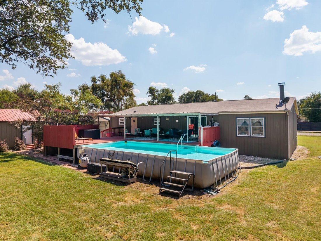 Florence, Texas, United States 4 - 18601324
