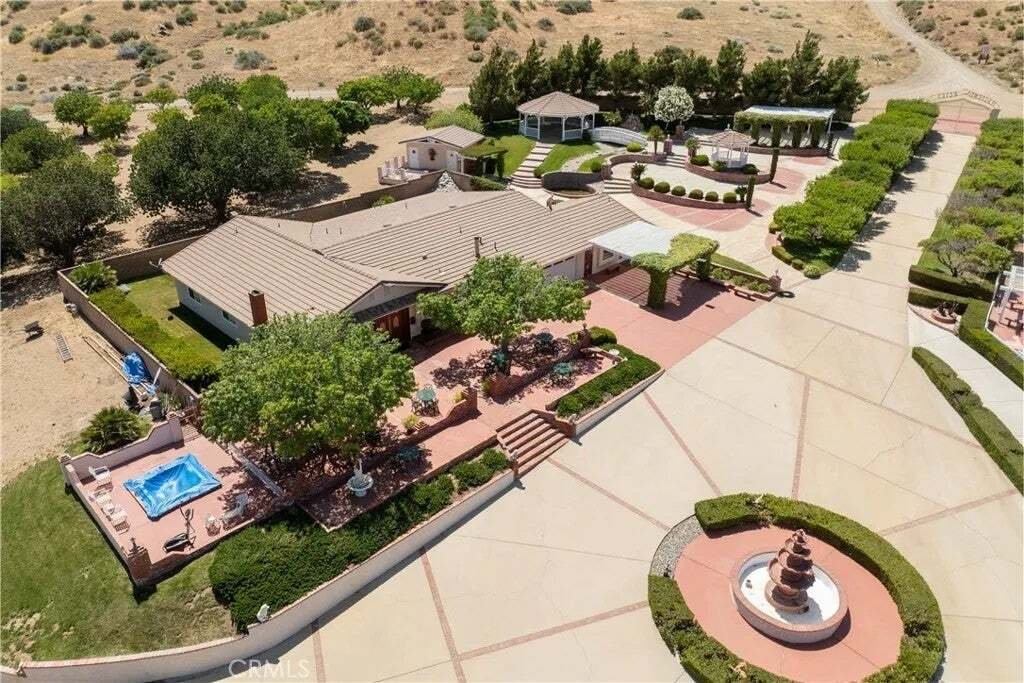 House in Palmdale, California, United States 2 - 18046824
