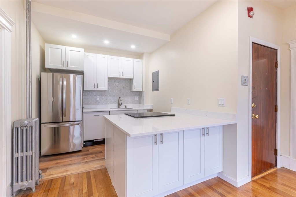 Condo in Boston, Massachusetts, United States 5 - 18602354