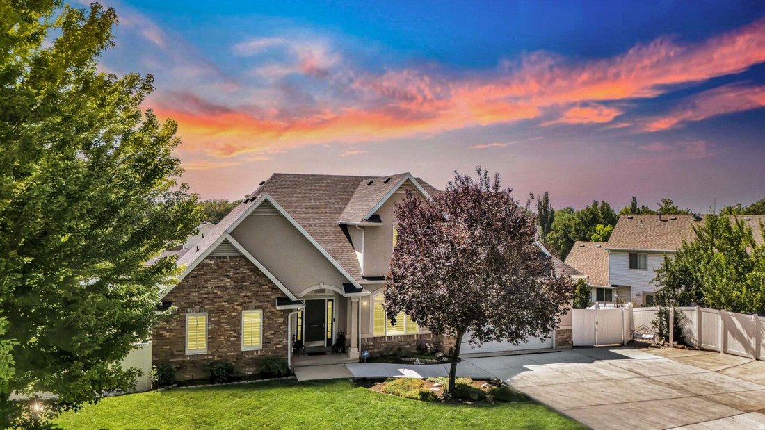 House in Centerville, Utah, United States 2 - 18600507