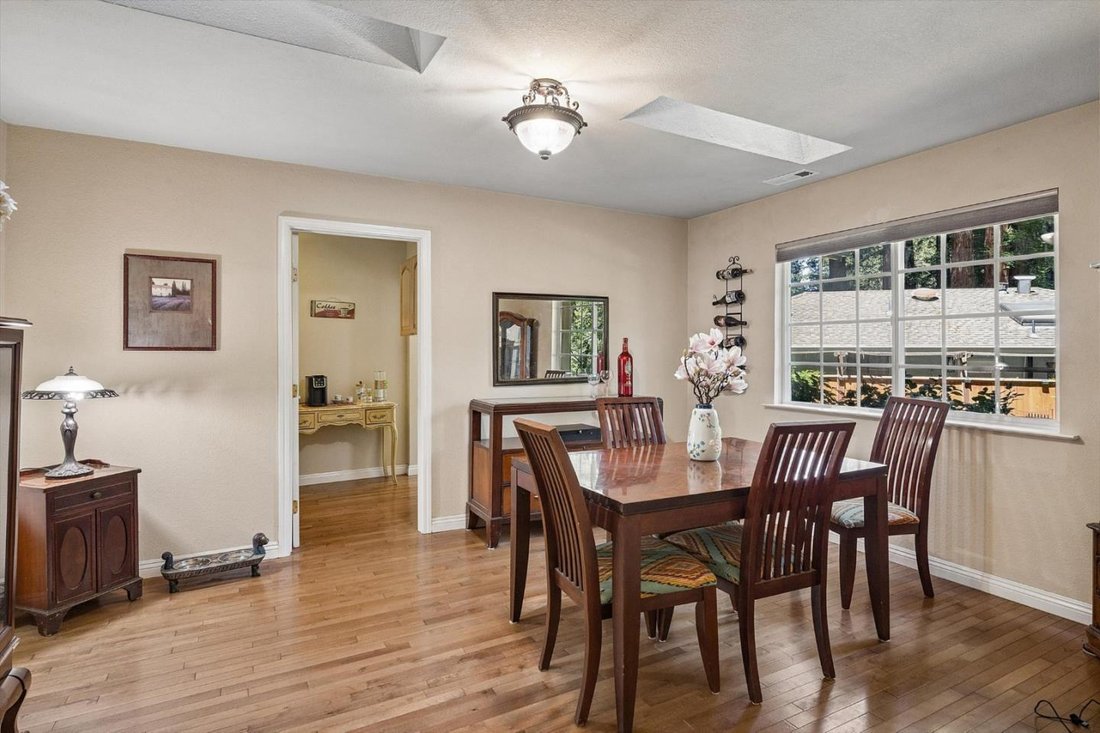 House in Los Gatos, California, United States 5 - 18600607