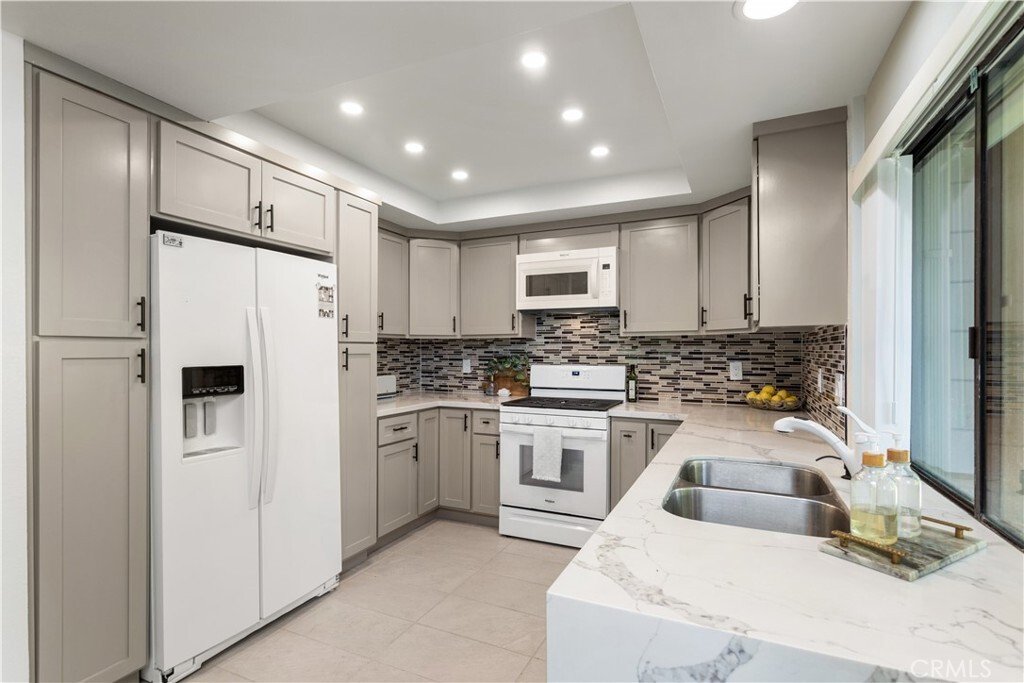 Condo in Irvine, California, United States 5 - 18592878