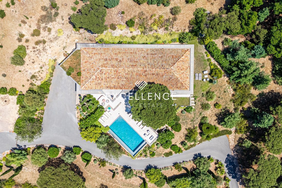 Villa in Ramatuelle, Provence-Alpes-Côte d'Azur, France 2 - 18603947