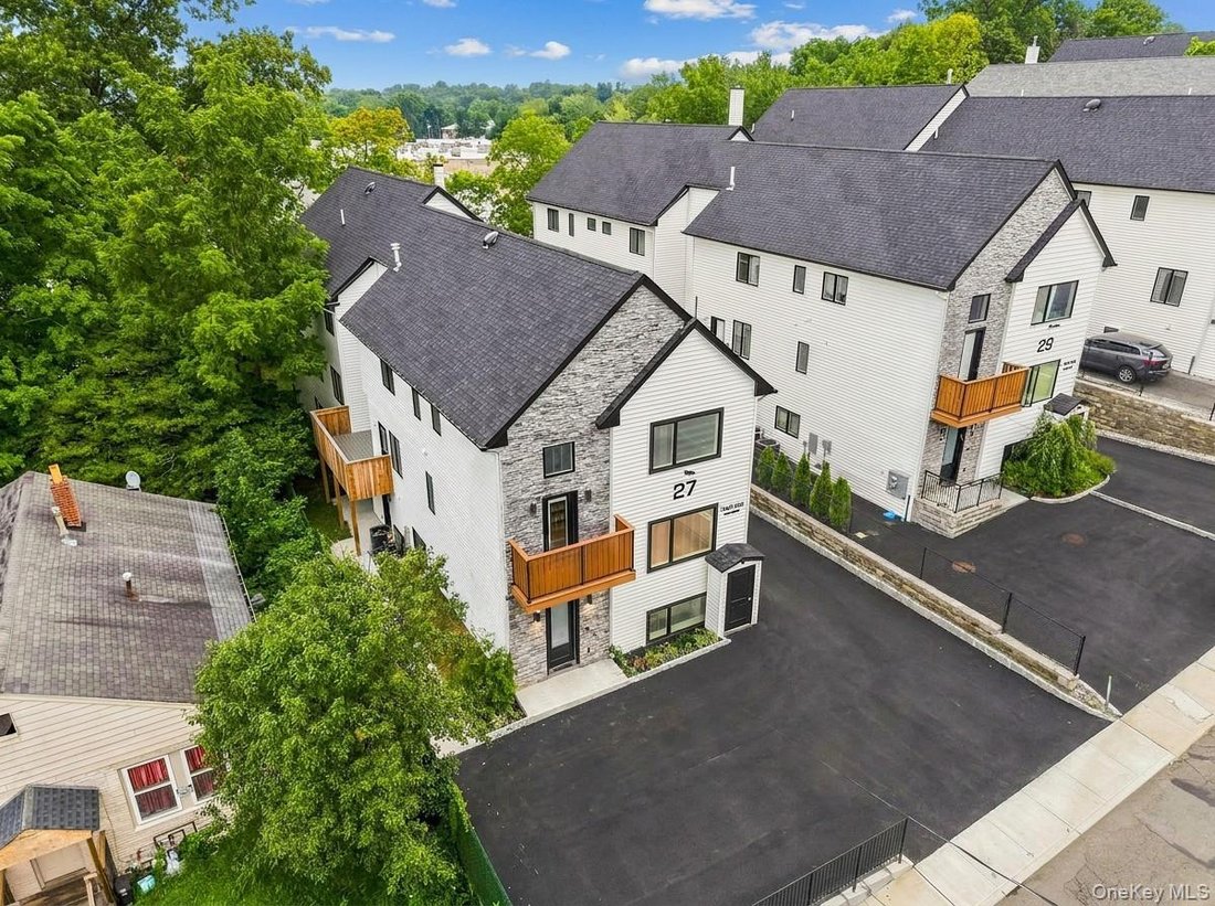 Condo in Spring Valley, New York, United States 2 - 18596570