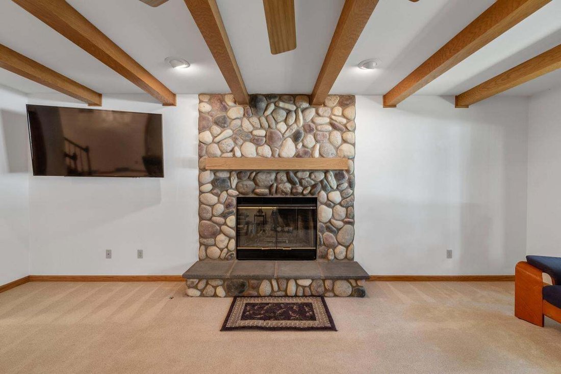 House in Muskego, Wisconsin, United States 4 - 18600065
