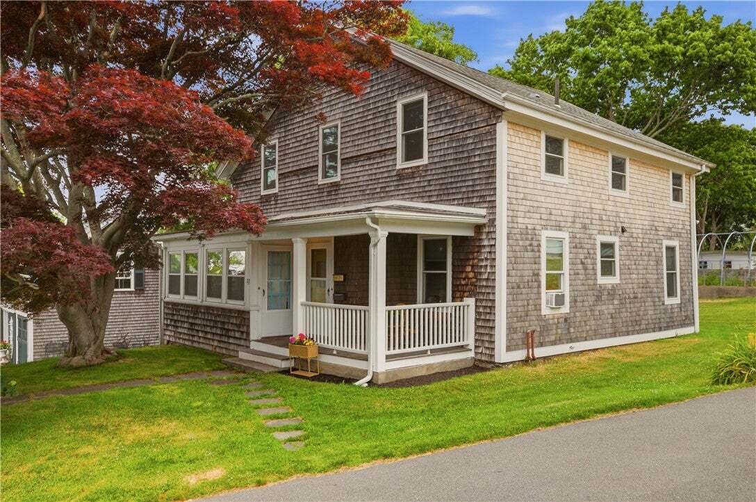 Tiverton, Rhode Island, United States 2 - 18599836