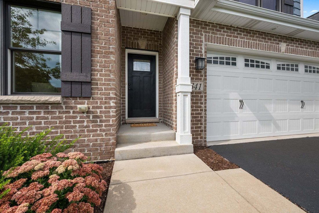 Townhouse in Bolingbrook, Illinois, United States 3 - 18601422