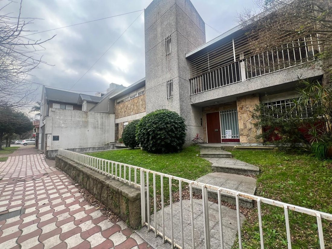 House in Banfield, Buenos Aires Province, Argentina 4 - 18598947