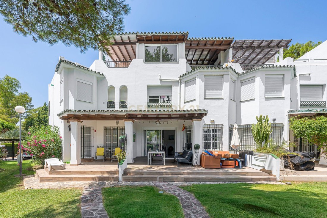 Villa in Nueva Andalucia, Marbella, Spain 2 - 18602553