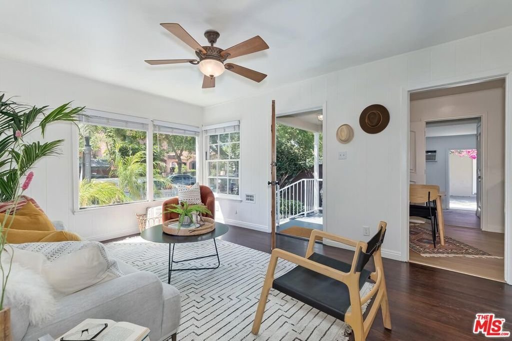 Culver City, California, United States 4 - 18596907