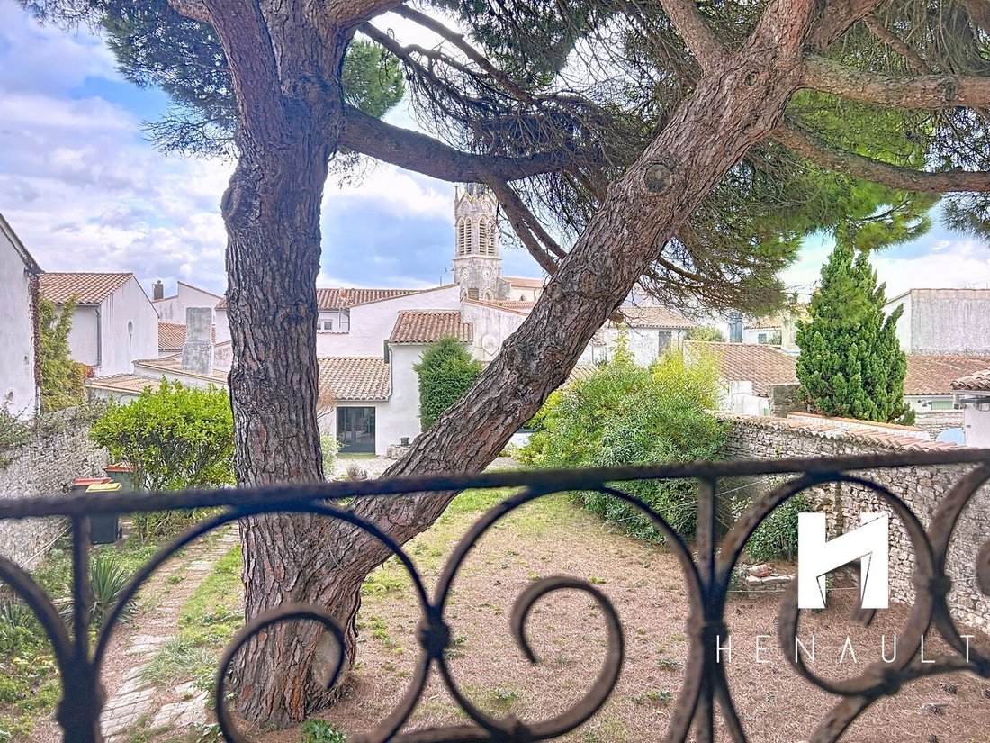 House in La Couarde-sur-Mer, Nouvelle-Aquitaine, France 2 - 18598212