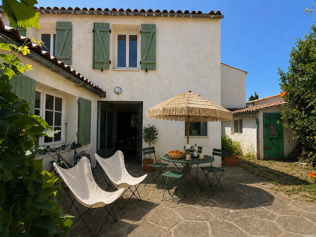 House in La Couarde-sur-Mer, Nouvelle-Aquitaine, France 1 - 18597992