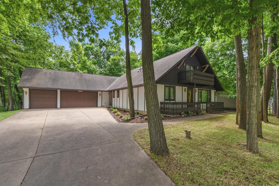 House in Muskego, Wisconsin, United States 1 - 18600065