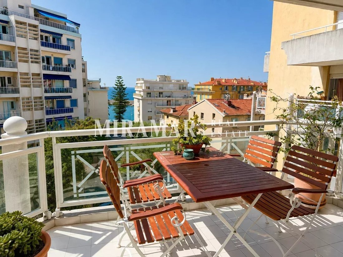 Apartment in Le Port, Nice, France 1 - 18598644