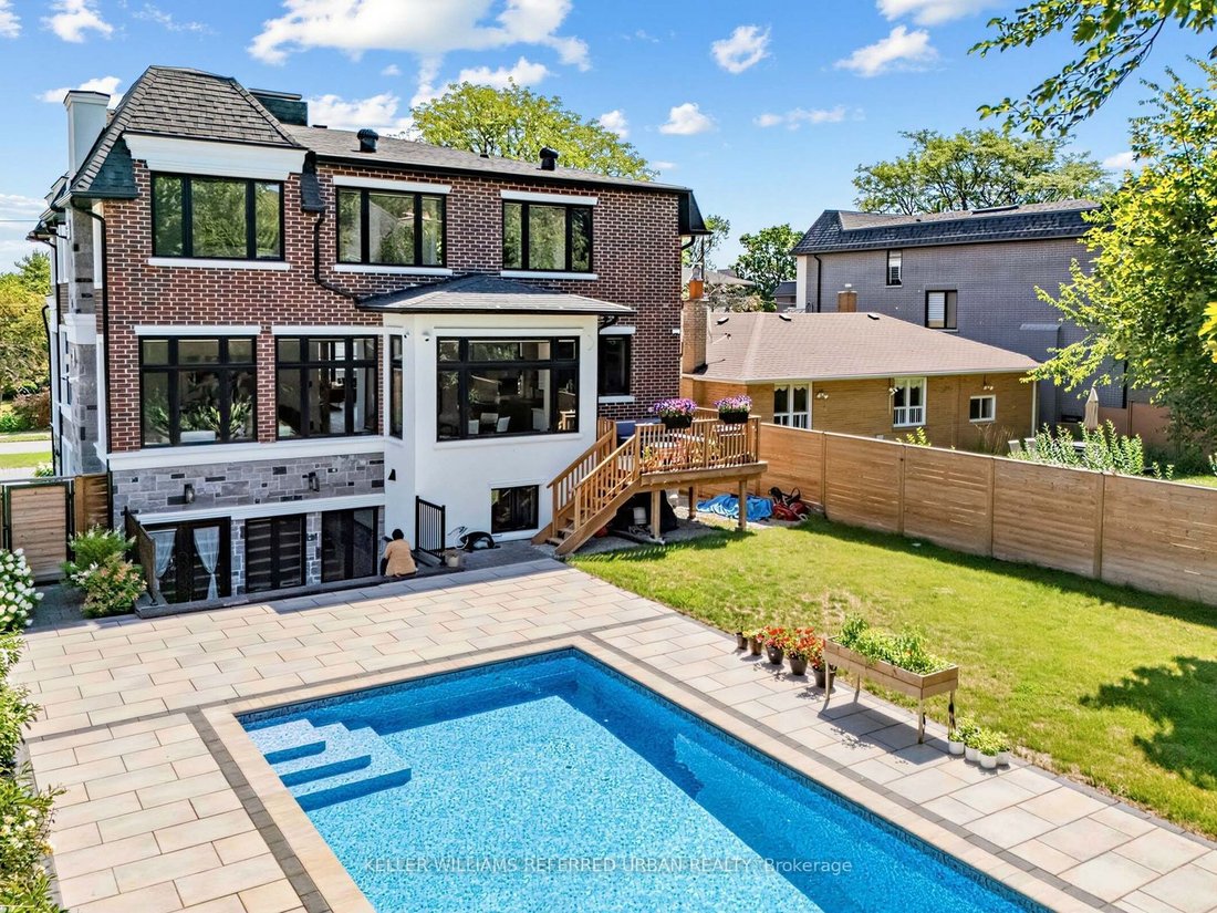House in Toronto, Ontario, Canada 5 - 18600936