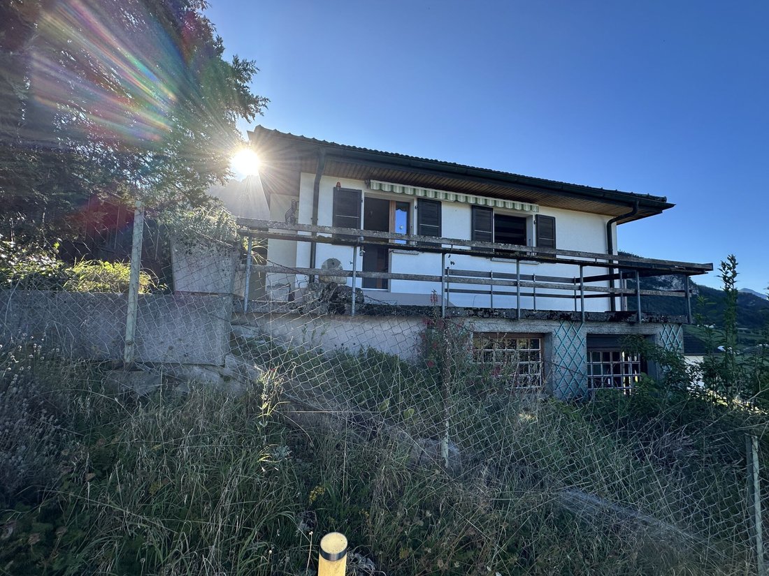 Villa in Broc, Fribourg, Switzerland 2 - 18599756