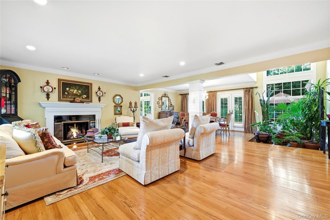 House in Massapequa, New York, United States 5 - 18596505