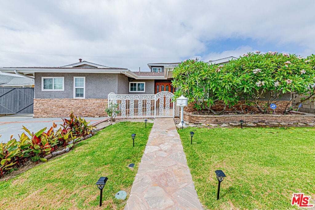 House in Buena Park, California, United States 1 - 18601060