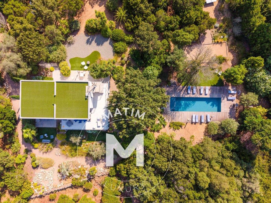 Villa in Zonza, Corsica, France 2 - 18364145