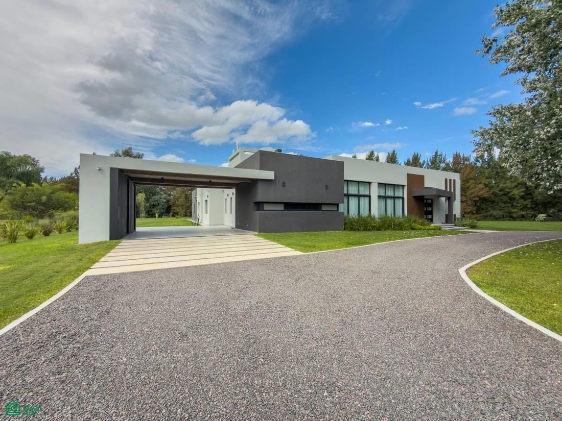 House in Brandsen, Buenos Aires Province, Argentina 4 - 17728978