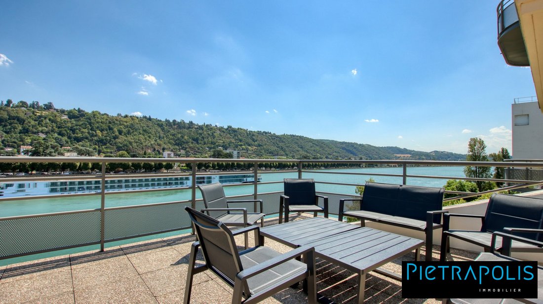 Apartment in Sainte-Colombe, Auvergne-Rhône-Alpes, France 4 - 18604006