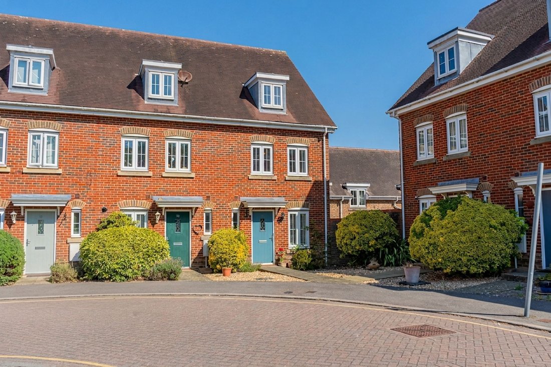 House in Haywards Heath, England 1 - 18602631