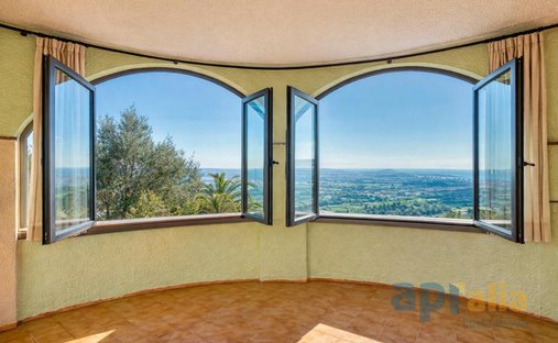 Chalet in Calonge i Sant Antoni, Catalonia, Spain 1