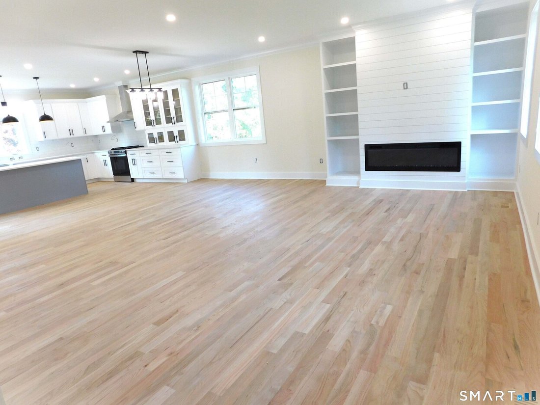 House in Shelton, Connecticut, United States 3 - 18596411