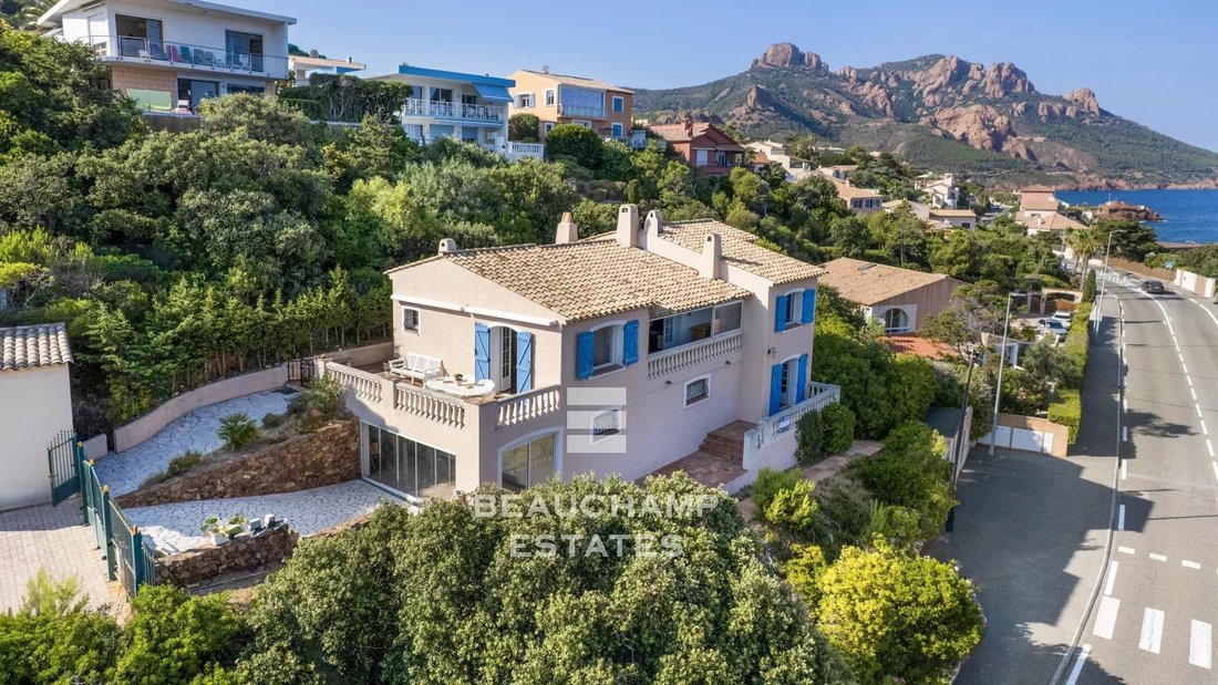 Villa in Le Dramont-Agay-Anthéor-Le Trayas, Saint-Raphaël, France 3 - 18598658