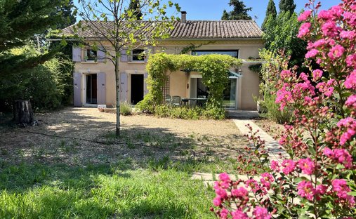 House in Lagnes, Provence-Alpes-Côte d'Azur, France 1