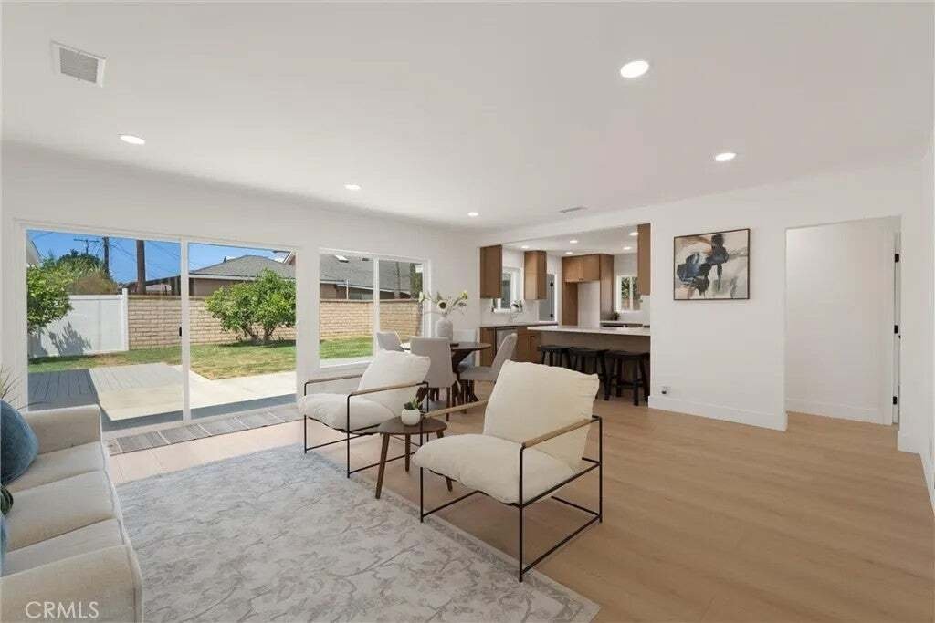 House in Signal Hill, California, United States 5 - 18601822